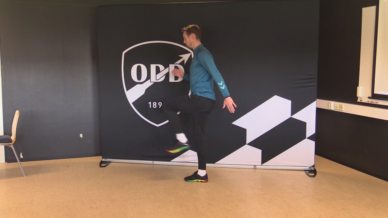 Step up fra knesta med kneloft L 2.MP4